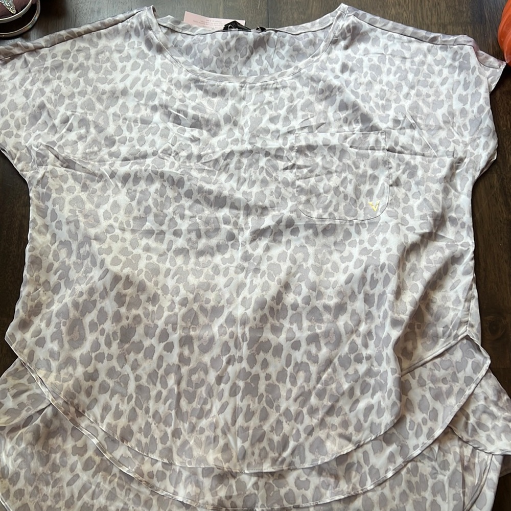 New! Victorias Secret Pajama shortt set. Size Large.